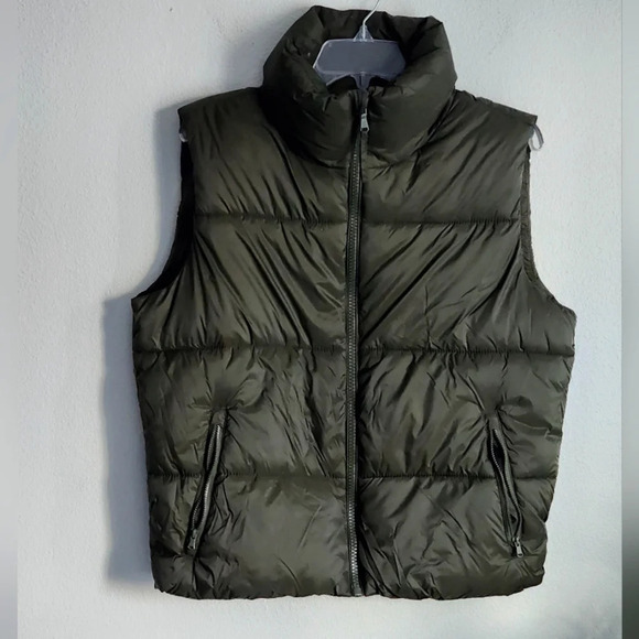 Old Navy Puffer Vest Quilted Shell Pockets Water Resistant Sz  MT - Picture 1 of 9